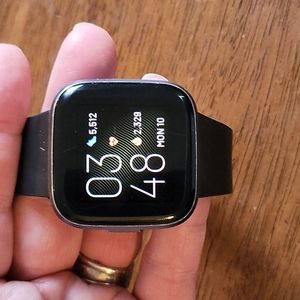 Fit Bit Versa 2